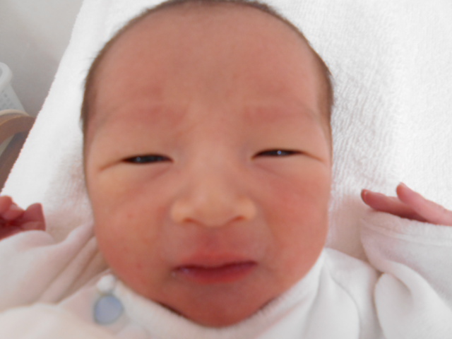 19年12月生まれの赤ちゃん 大阪市旭区の神吉産婦人科 産科 婦人科 ソフロロジー 自然分娩 妊婦健診 出産